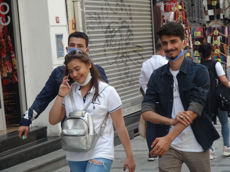 SON DAKİKA: İstanbullular dikkat! Maske takmamanın cezası belli oldu