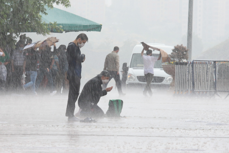Son dakika: Cuma hutbesinde dikkat çeken Ayasofya mesajı! Diyanet İşleri Başkanı Sultanahmet Camisi’nde okudu...