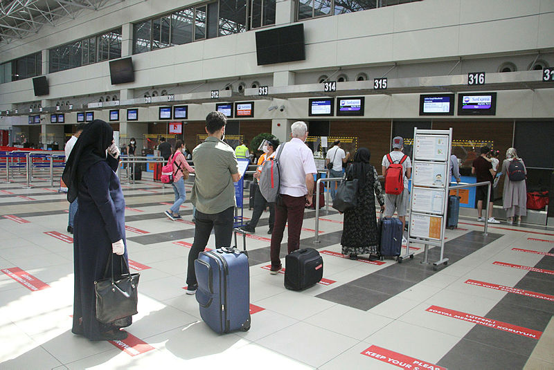 Bild gazetesinden Türkiye’ye övgü! Antalya, Berlin’den daha iyi!