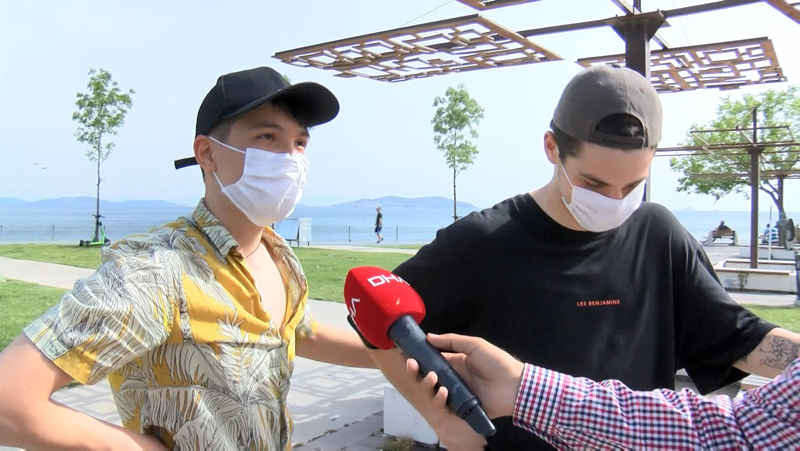 Martı tehlikesi büyüyor! Parayı veren kural tanımıyor! Yayaya da, araçlara da kabus oldular...