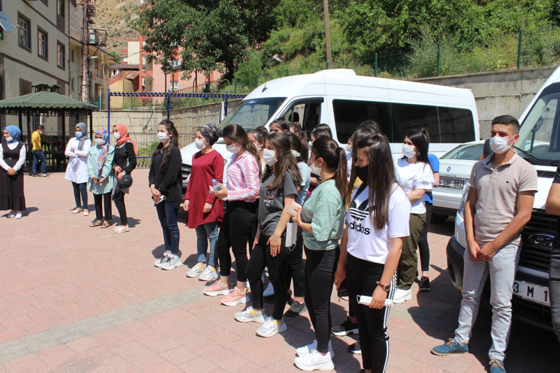 Son dakika: YKS’nin ilk oturumu TYT 81 ilde sona erdi! İşte tüm detaylar...