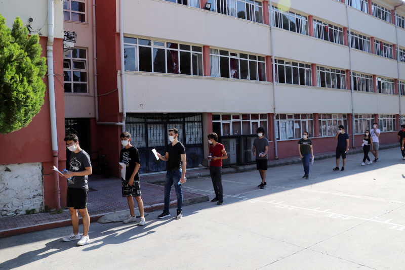 Son dakika: YKS’nin ilk oturumu TYT 81 ilde sona erdi! İşte tüm detaylar...