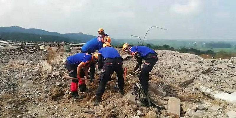 Son dakika: Sakarya Valisi’nden Hendek’teki patlamayla ilgili açıklama yapıldı