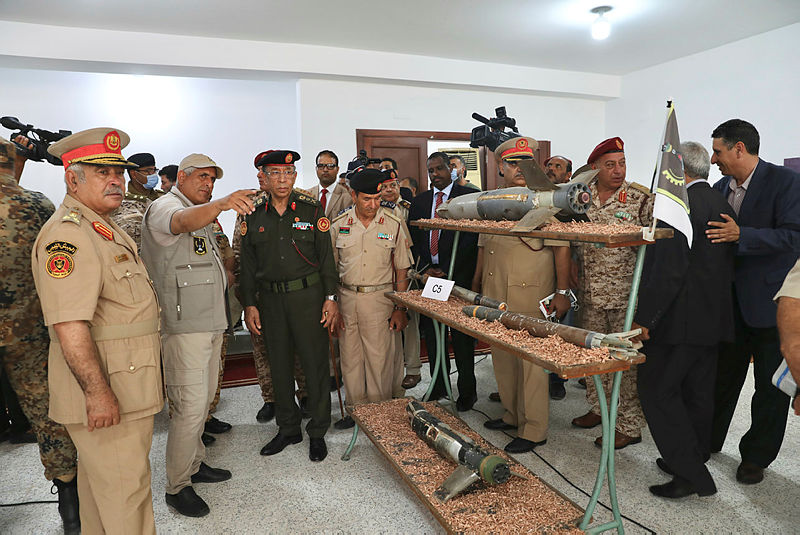 Libya ordusu Hafter milislerinin sivil yerleşimlere tuzakladığı mayınları sergiledi