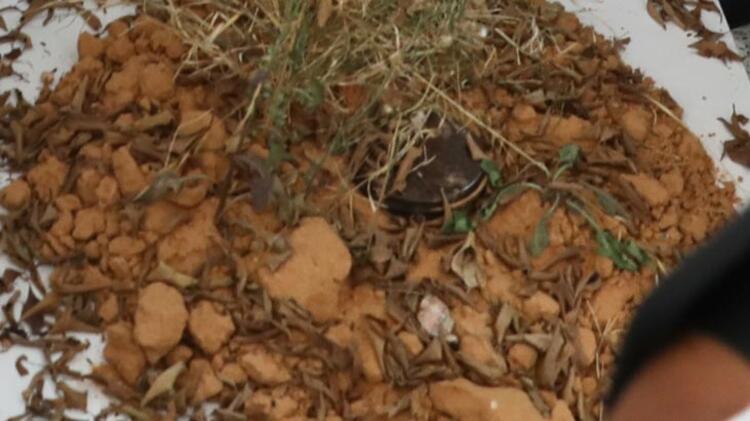 Libya ordusu Hafter milislerinin sivil yerleşimlere tuzakladığı mayınları sergiledi