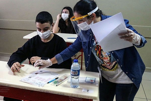 LGS sonuçları açıklandı! MEB sonuç ekranı ile Liselere Geçiş Sistemi sınavı LGS sonuçları sorgulama nasıl ve nereden yapılır?