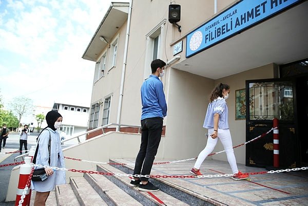 LGS sonuçları açıklandı! MEB sonuç ekranı ile Liselere Geçiş Sistemi sınavı LGS sonuçları sorgulama nasıl ve nereden yapılır?