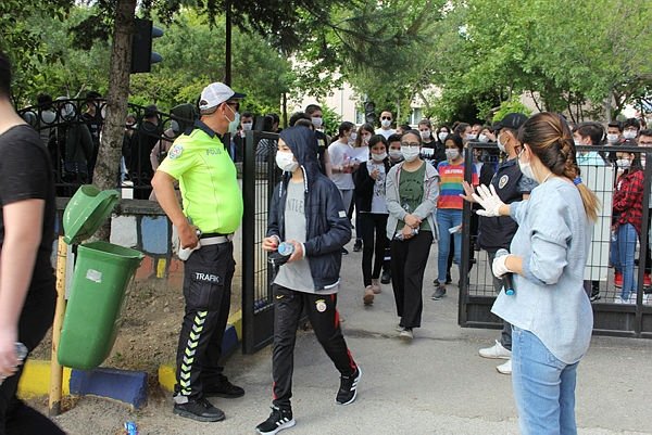 LGS sonuçları açıklandı! MEB sonuç ekranı ile Liselere Geçiş Sistemi sınavı LGS sonuçları sorgulama nasıl ve nereden yapılır?