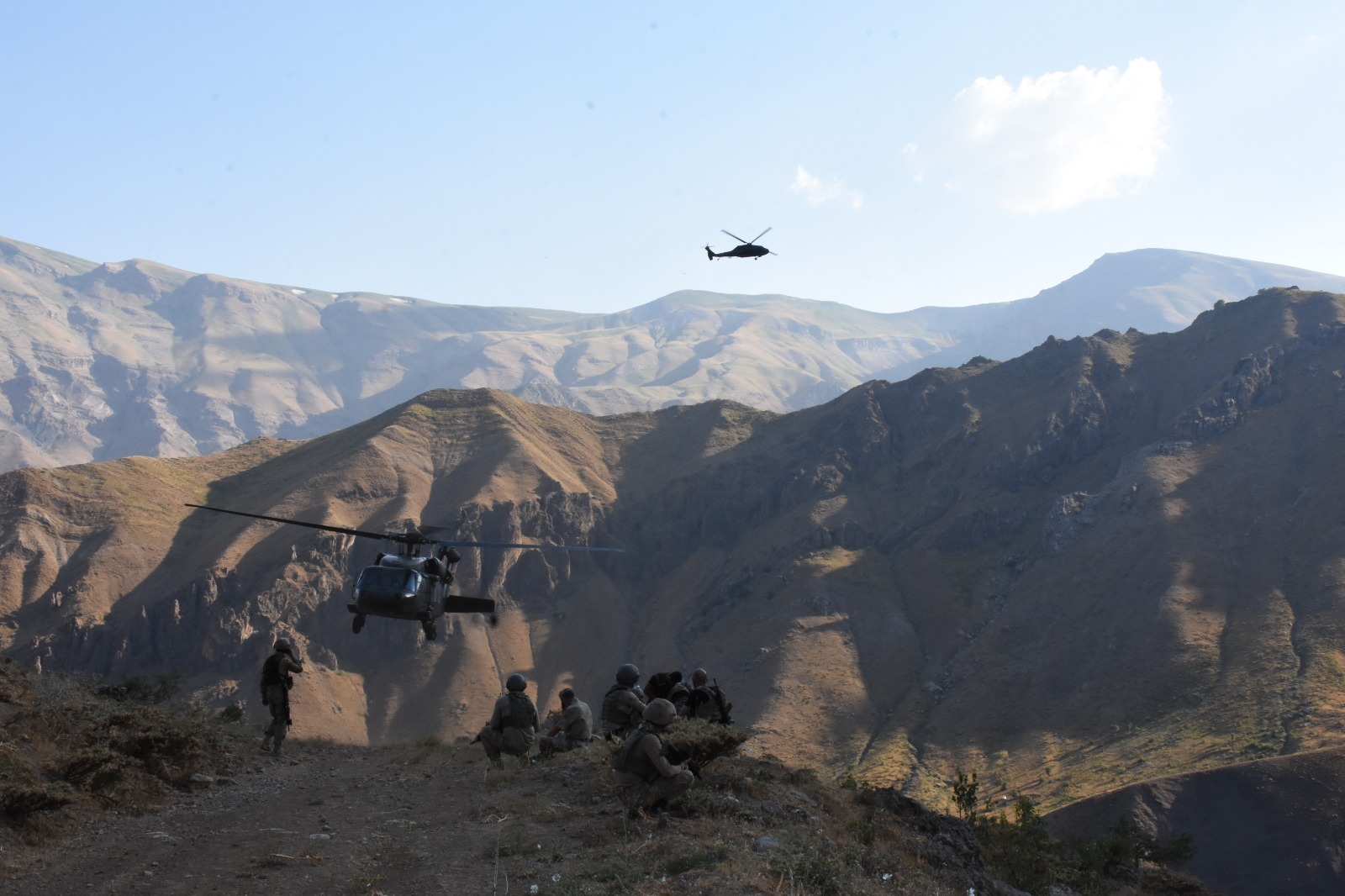 Son dakika: İçişleri Bakanlığınca Hakkari’de yıldırım-2 cilo operasyonu başlatıldı