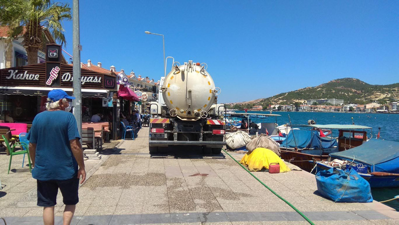 İzmir Foça susuz kaldı! Halk CHP belediyeciliğine isyan etti