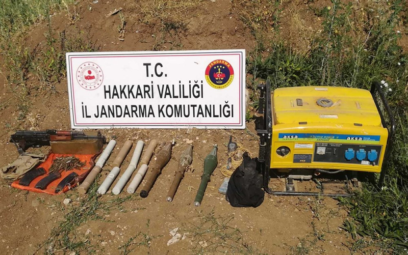 Son dakika: Yıldırım-2 Cilo Operasyonunda silah, patlayıcı ve mühimmat ele geçirildi