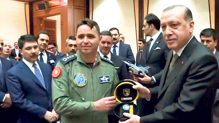 Son dakika: Başkan Erdoğan, ’Bu bizim Mete’ diyerek selamlamıştı! Yaş’ta dikkat çeken detay
