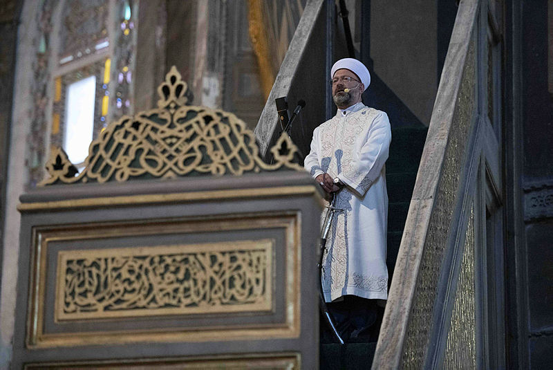 Son dakika: Diyanet İşleri Başkanı Ali Erbaş’ın kılıçla hutbe okuması çok konuşulmuştu! Peygamber Efendimiz nasıl hutbe okurdu?