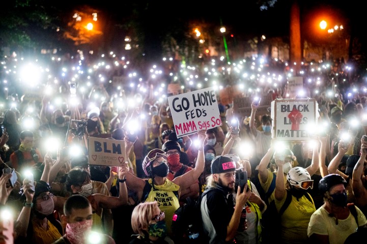 ABD’de sular durulmuyor! Trump’tan protestoculara tehdit!
