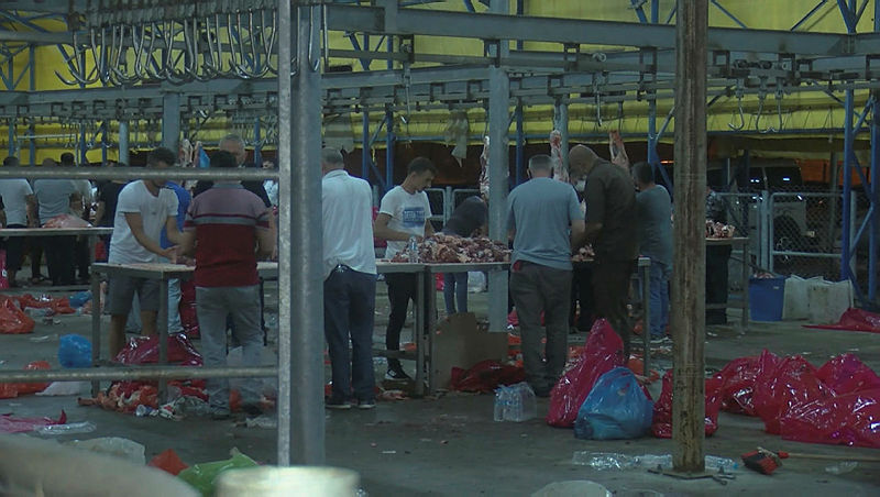 Son dakika haberler: İBB’den kurban rezaleti! A Haber ekibine müdahale ettiler! Vatandaşların iddiaları ağızları açık bıraktı