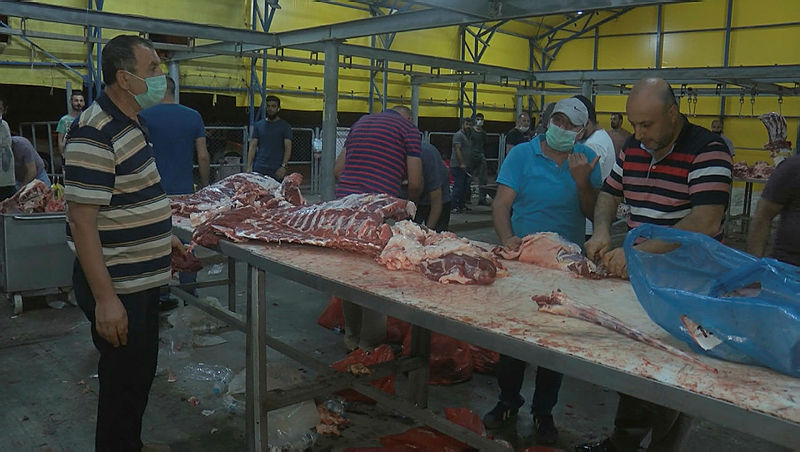 Son dakika haberler: İBB’den kurban rezaleti! A Haber ekibine müdahale ettiler! Vatandaşların iddiaları ağızları açık bıraktı