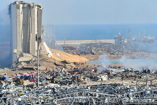 Son dakika! Eski CIA uzmanından Beyrut’taki patlamayla ilgili flaş sözler!