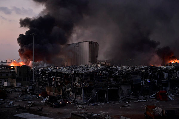 Son dakika! Eski CIA uzmanından Beyrut’taki patlamayla ilgili flaş sözler!