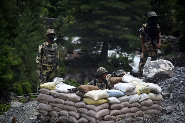 Son dakika: İki nükleer güç arasında gerilim tırmanıyor! Savaş jetleri, askeri kargo uçakları konuşlandırıldı