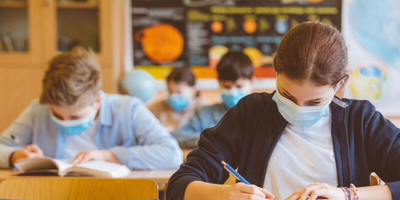 SON DAKİKA: Çocuğunu okula göndermek istemeyen veliler merak ediyordu! Devamsızlık ile ilgili dikkat çeken ayrıntı...