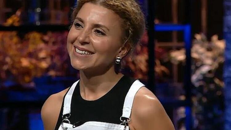 Masterchef Özgül kimdir, kaç yaşında ve aslen nereli? 2020 Masterchef Mavi takım yarışmacısı Özgül Coşar’ın hayatı!
