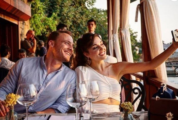Hande Erçel ve Kerem Bürsin sevgili mi? Hande Erçel aşk iddialarına son noktayı koydu!