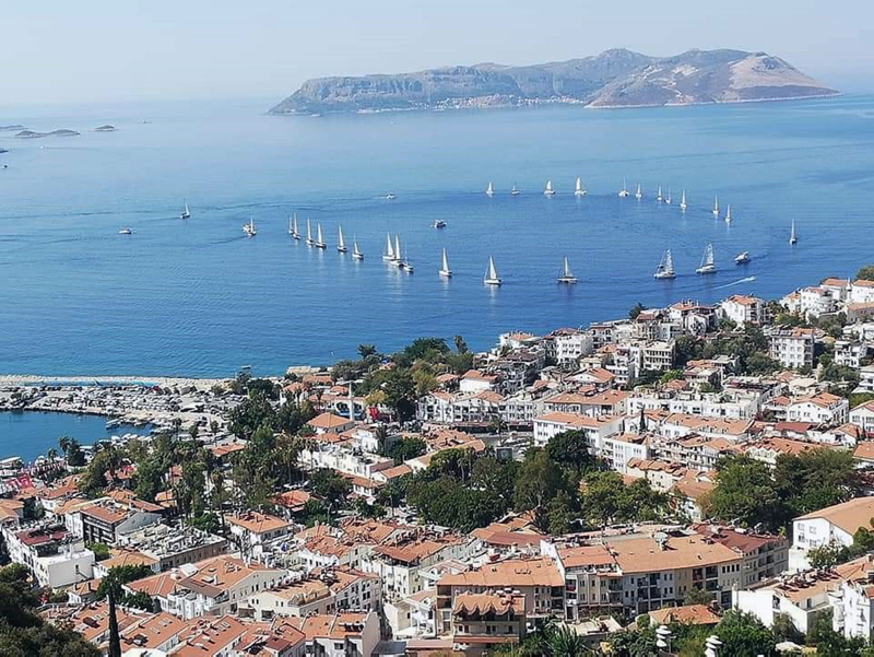 Onlarca tekne ile harekete geçtiler! Meis’e karşı zafer kutlaması