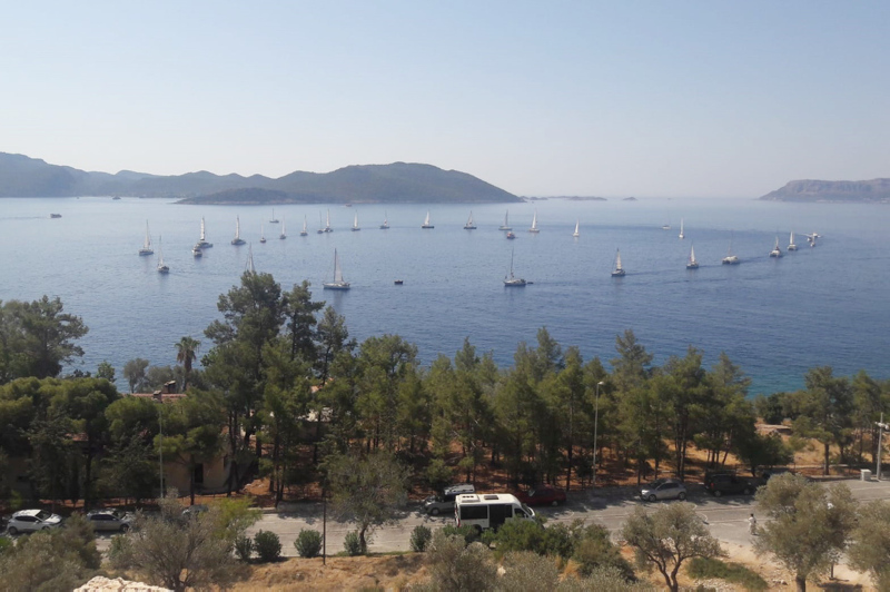 Onlarca tekne ile harekete geçtiler! Meis’e karşı zafer kutlaması