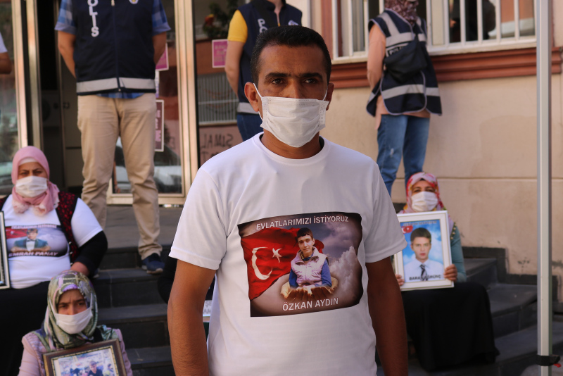 PKK’lı teröristlerden hain plan! Evlat nöbetindeki babaya pusu kurdular