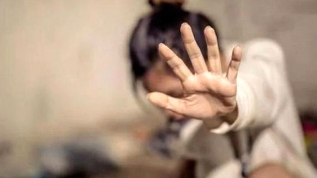 Görüntülerle tehdit ettiler işkenceye 2 ay katlandım