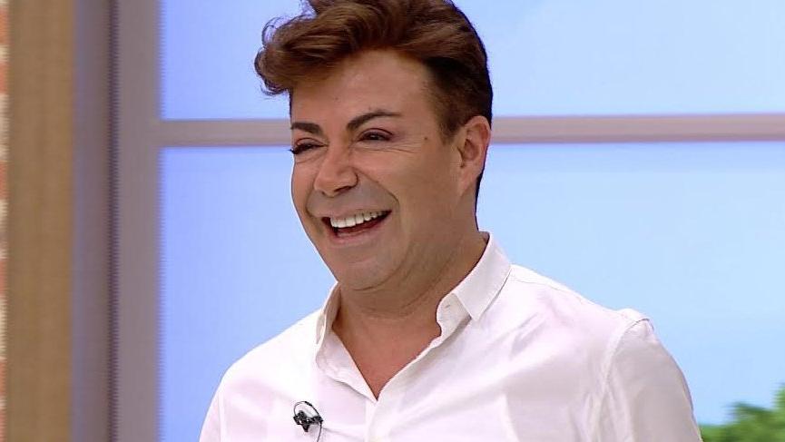 Gelinim Mutfakta Fatih Ürek neden ayrıldı, yok mu? Gelinim Mutfakta’nın yeni sezon sunucusu Onur Büyüktopçu kimdir, kaç yaşında?