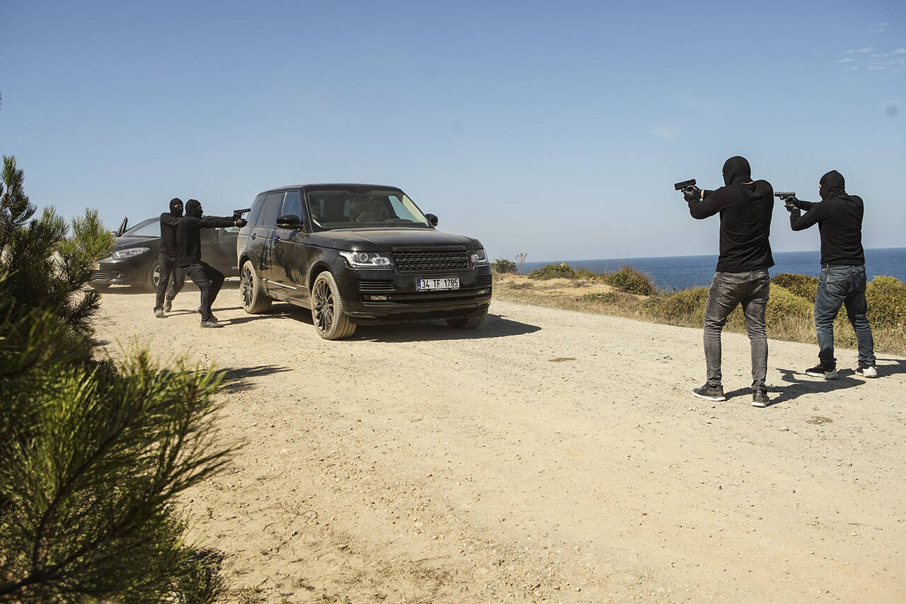 Yeni Hayat 3.bölüm izle! Yeni Hayat son bölüm tamamı hemen izle Kanal D’de!