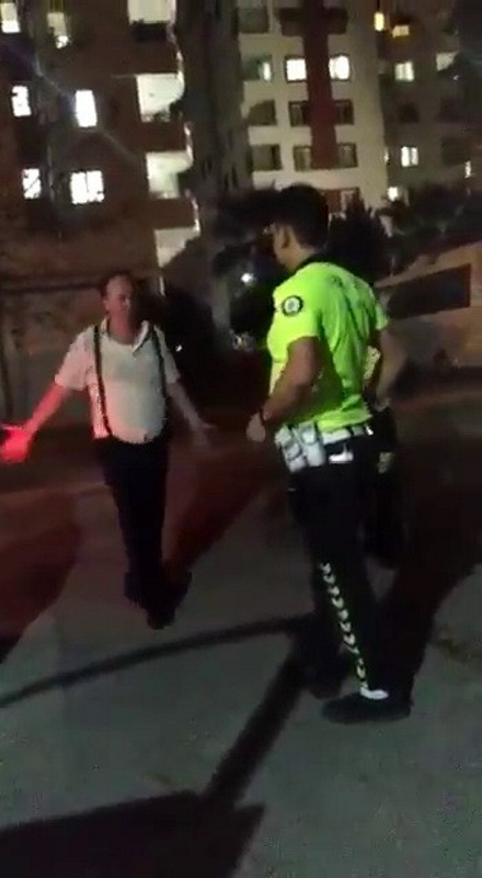 Son dakika: Adana’da sarhoş hakim polislere saldırdı! Görüntüler büyük tepki topladı...