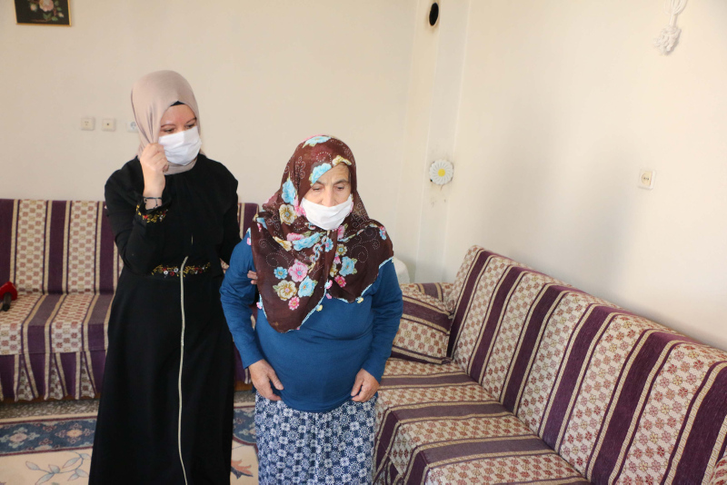 Corona virüsü yenen 104 yaşındaki kadın: Hiç evden çıkmadım...