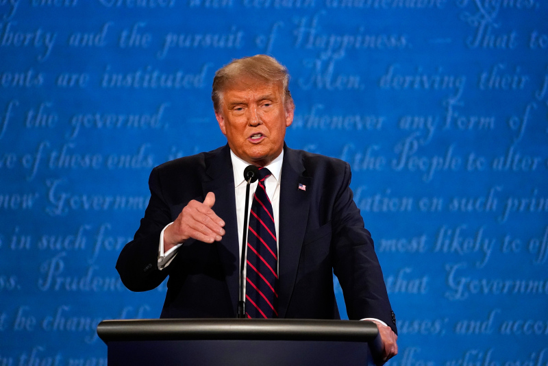 Son dakika: Trump ve Biden’dan alevli tartışma! Geceye damga vuran sözler: Putin’in köpeğisin...