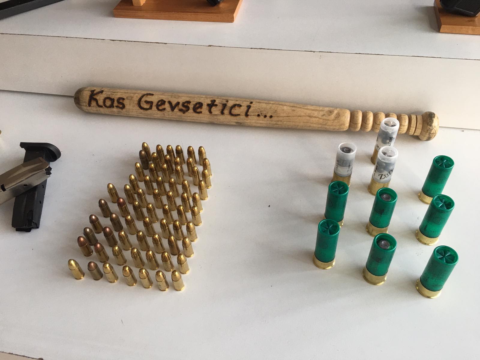 İntikam için silahlandılar; ölüm talimatları yazdılar