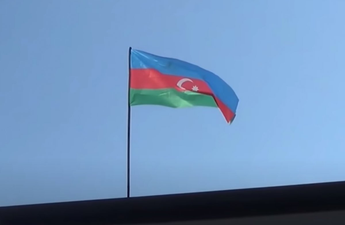 SON DAKİKA HABERİ: İşgalden kurtarılan bölgede Azerbaycan bayrağı dalgalanıyor! İşte Azerbaycan-Ermenistan cephe hattında son durum...