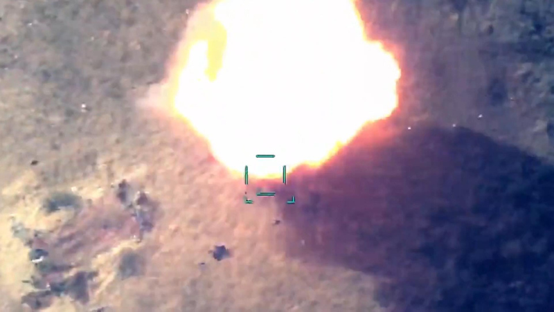 SON DAKİKA görüntüleri yayınlandı! Azerbaycan, Ermenistan’dan intikamını SİHA bombardımanı ile aldı...