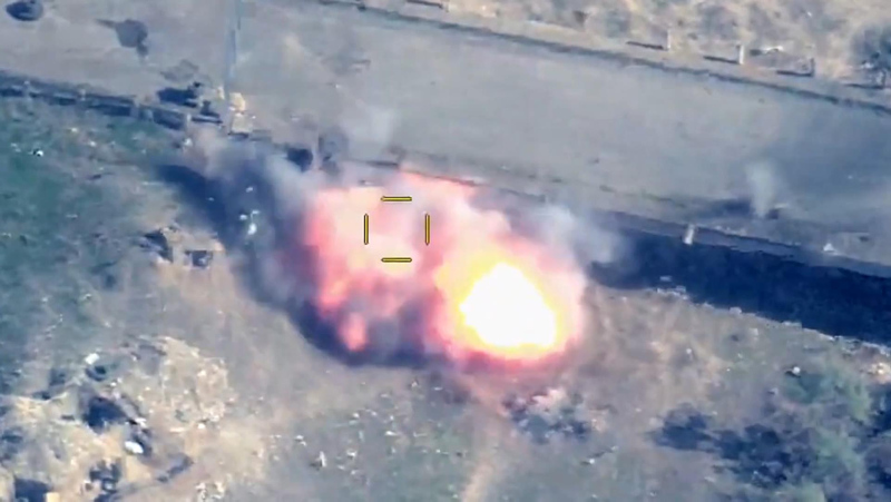 SON DAKİKA görüntüleri yayınlandı! Azerbaycan, Ermenistan’dan intikamını SİHA bombardımanı ile aldı...