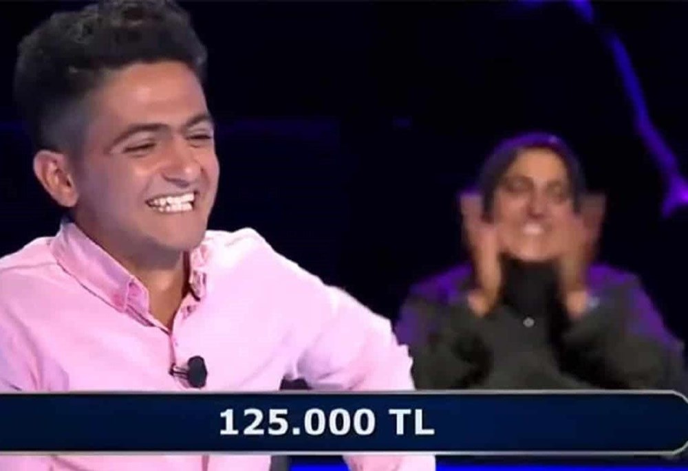 SON DAKİKA | Urfalı Hikmet sosyal medyaya damga vurmuştu! Kim Milyoner Olmak İster’de Hikmet Karakurt 250 bin liralık o soruda yarışmadan çekildi