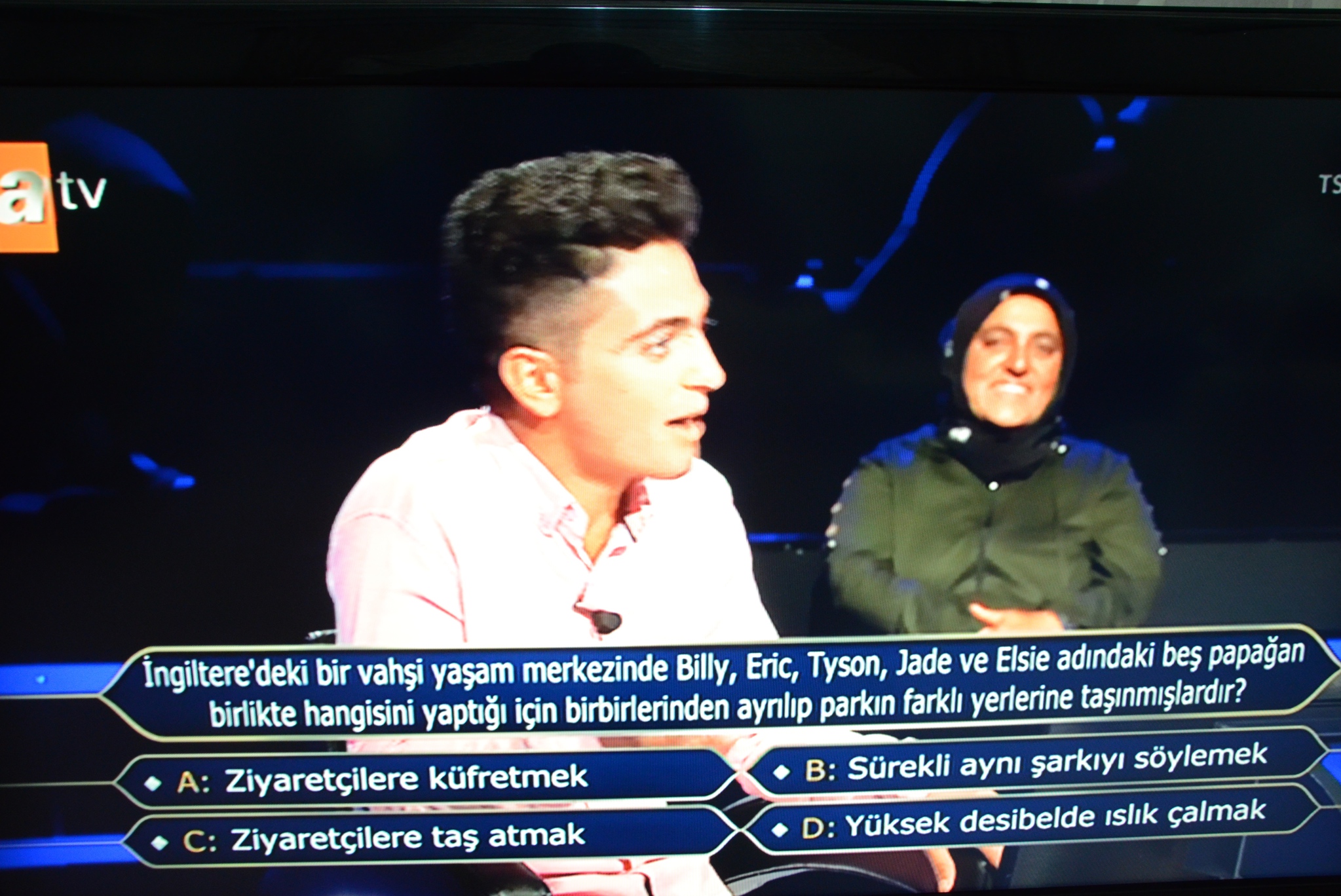 SON DAKİKA | Urfalı Hikmet sosyal medyaya damga vurmuştu! Kim Milyoner Olmak İster’de Hikmet Karakurt 250 bin liralık o soruda yarışmadan çekildi