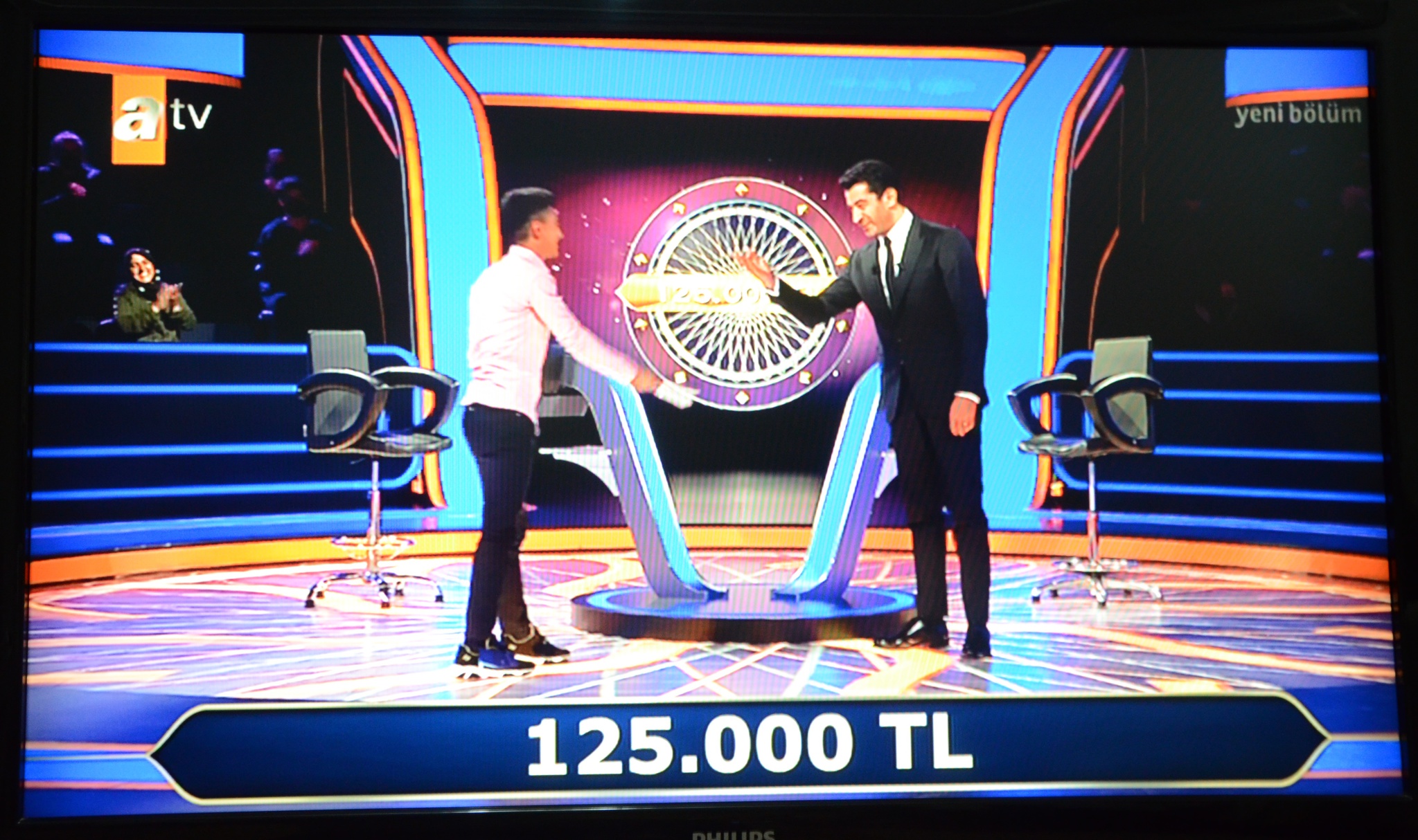 SON DAKİKA | Urfalı Hikmet sosyal medyaya damga vurmuştu! Kim Milyoner Olmak İster’de Hikmet Karakurt 250 bin liralık o soruda yarışmadan çekildi