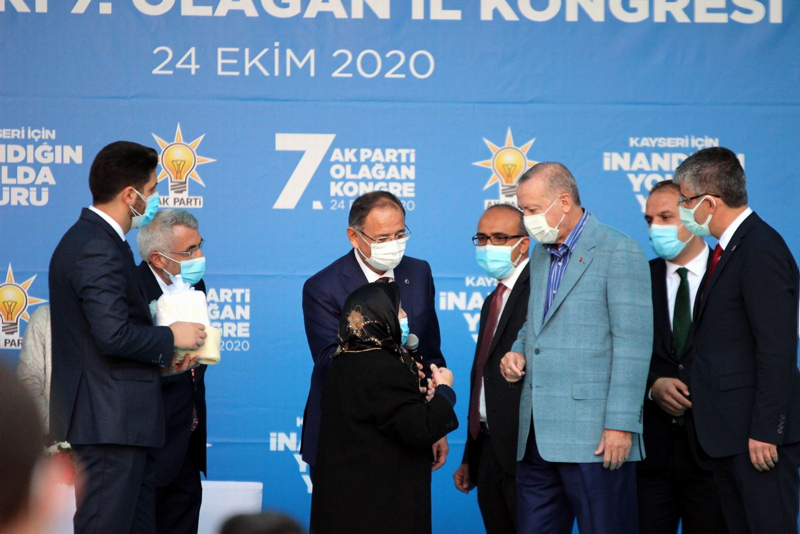 Safiye Teyze’den gülümseten diyalog! Başkan Erdoğan’dan bunu istedi...