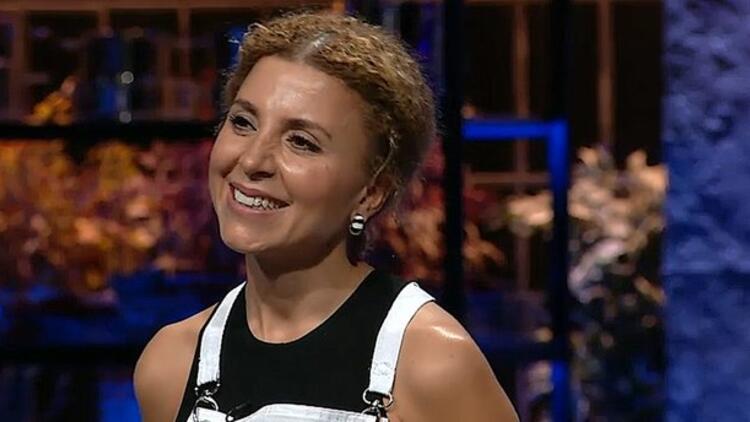 MasterChef Özgül’den meme kanseri açıklaması! MasterChef Özgül gözyaşları içinde anlattı!