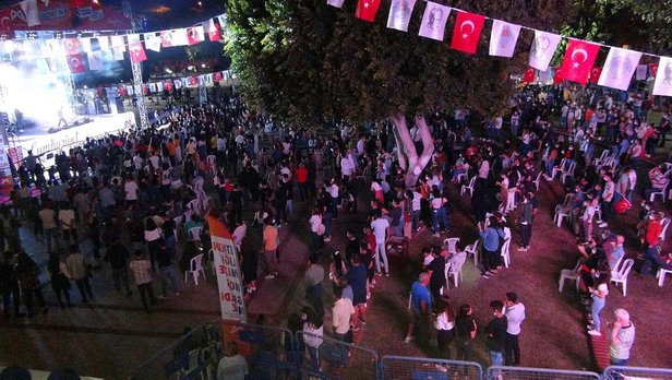 Son dakika: Mersin’de korona resmen unutuldu! Tam 2 bin kişi katıldı