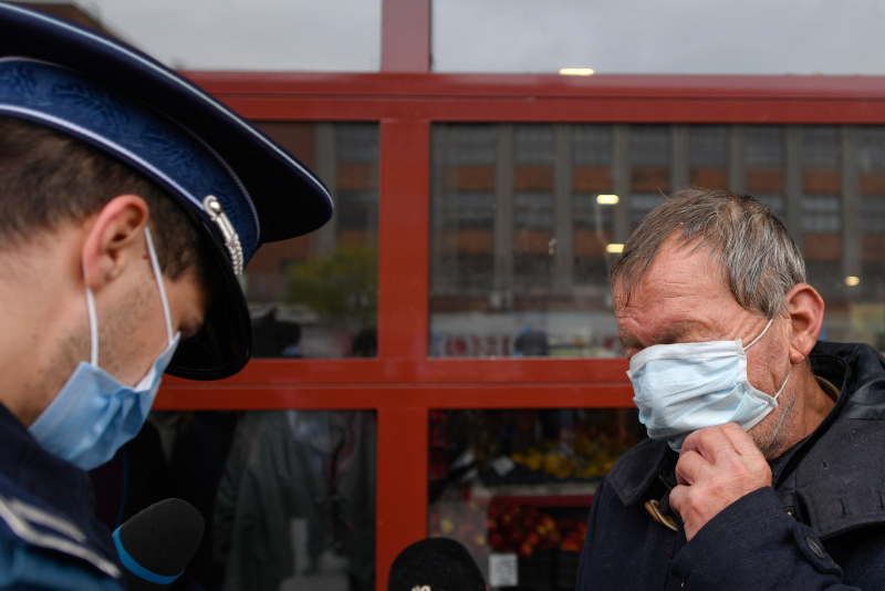 SON DAKİKA: Corona virüs vaka sayısı artışı sonrası sokağa çıkma yasakları geri geldi! Ülkenin başbakanı tek tek açıkladı