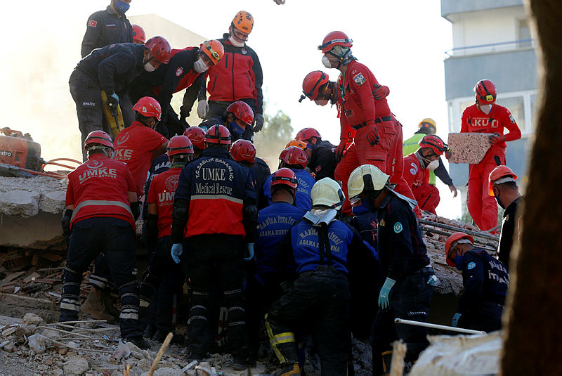 İzmir’deki acı deprem sonrası AFAD başkanından son dakika açıklaması! 14 yaşındaki İdil Şirin enkazdan kurtarıldı; kardeşi İpek ise...