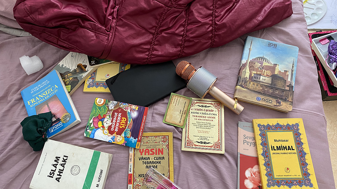 Son dakika haberi | Fransa İslam düşmanlığında sınır tanımıyor! Ev basıp 10 yaşındaki çocuğu gözaltına aldılar! Korkunç anları böyle anlattılar...