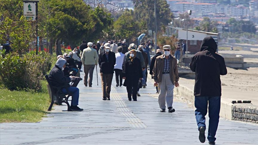 SON DAKİKA HABERLER! Bir ile daha kısıtlama geldi! İşte 65 yaş ve üzeri sokağa çıkma yasağı olan iller
