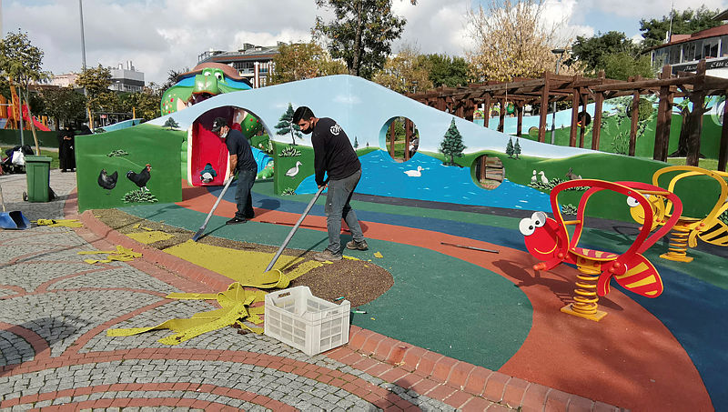 Çocuk parkındaki skandalın sorumlusu Ekrem İmamoğlu’nun müdürü çıktı!